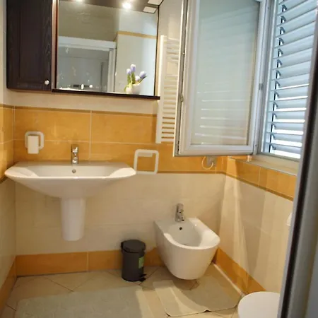 Centrale Con Wifi E Posteggio Privato Gratis! Lägenhet *