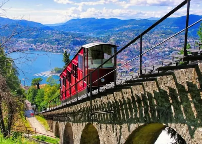 Centrale Con Wifi E Posteggio Privato Gratis! アパート