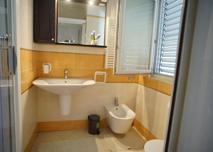 Centrale Con Wifi E Posteggio Privato Gratis! アパート *